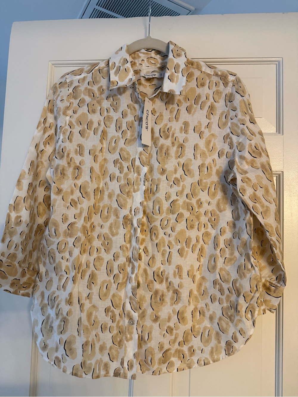 Chico's Beige and White Patterned Women's Button-Up Blouse